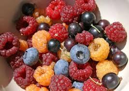 A inceput sezonul fructelor de padure Fructe de padure