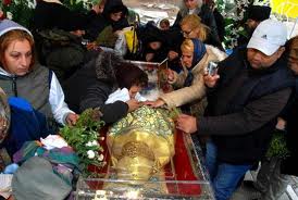 Iasiul este asaltat de pelerini la sarbatoarea Sfintei Parascheva Iasi Sf Parascheva