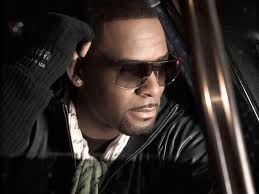 Cantaretul R.Kelly lucreaza la un nou album R. Kelly
