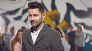 Adrian Sina revine cu un nou single ” Tu m-ai dat gata „ Adrian Sina