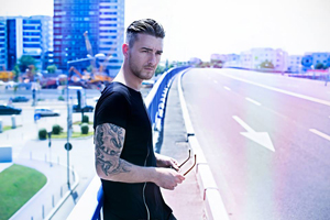 Mihai Chitu lanseaza proiectul „City Session” ! Asculta cover-ul dupa „It will rain” ! Mihai Chitu