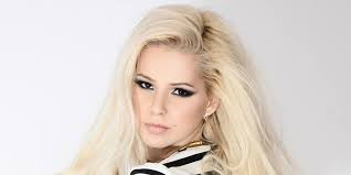 Lyric Video: Sandra N. – Prima Iubire Sandra N