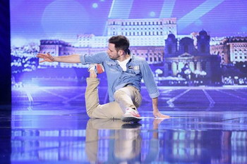 B-boy Bolo (Bogdan Bolohan) s-a calificat in Marea Finala Romanii au Talent!