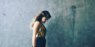 Angelika Vee lanseaza un nou videoclip filmat in SUA „Color Blind” Angelika Vee - Color Blind